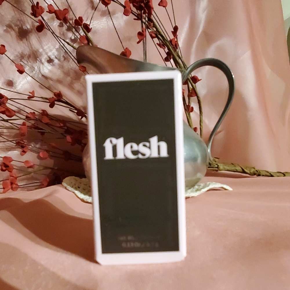 FLESH HILIGHTING BALM